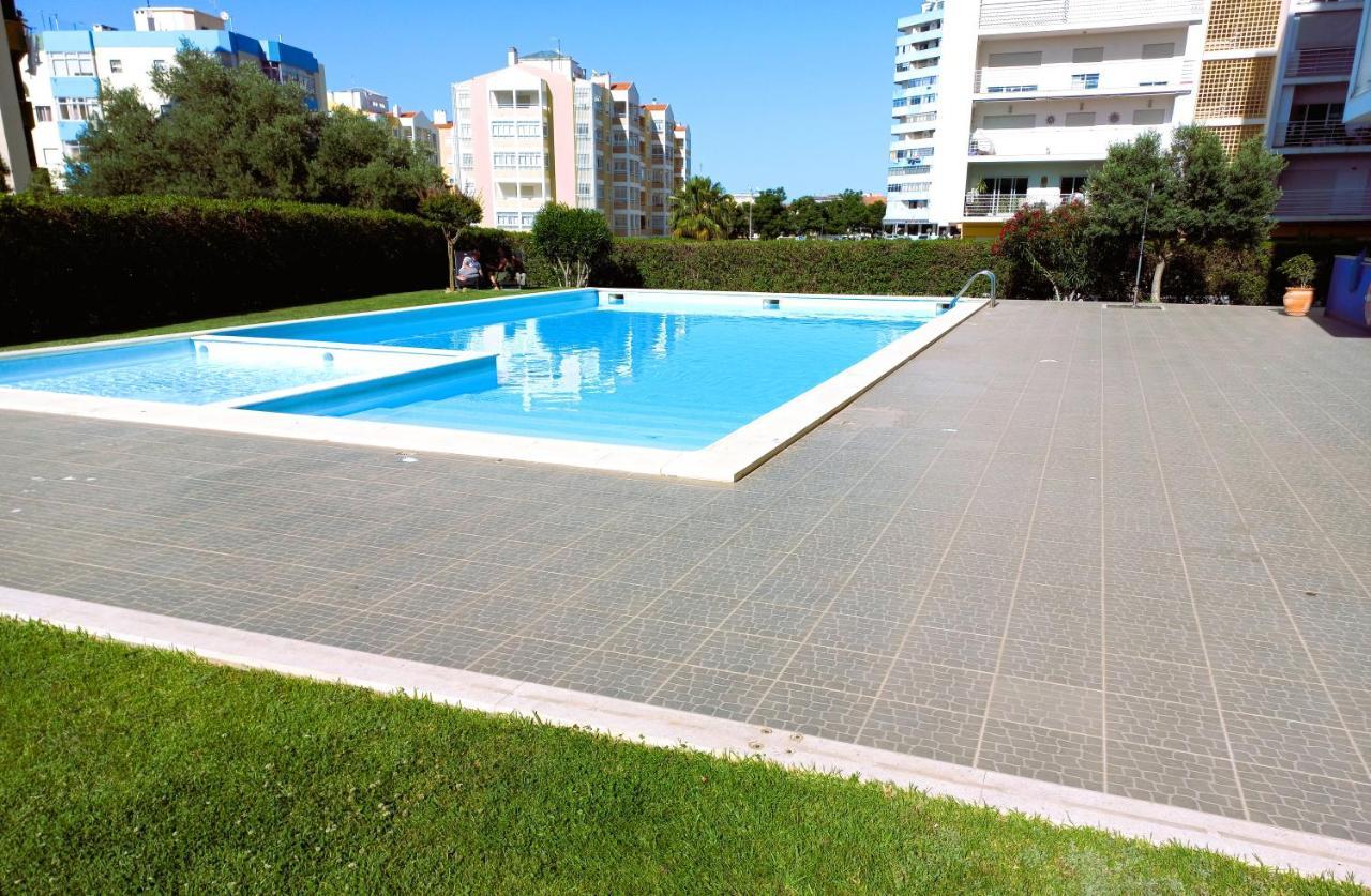 Nelo'S Cousy Place Apartment Portimao Exterior photo